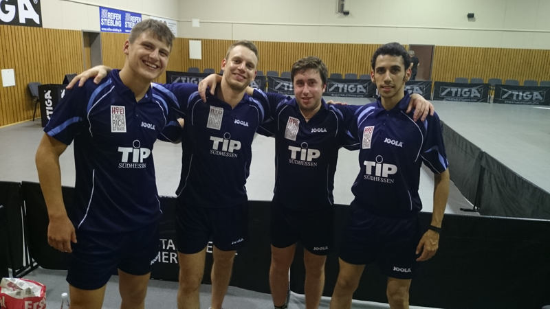 Das TTC Quartett Andrei Putuntica, Philipp Mostowys, Andras Turoczy und Philipp Mostowys freut sich auf das Heimdebüt in der 3. Bundesliga.